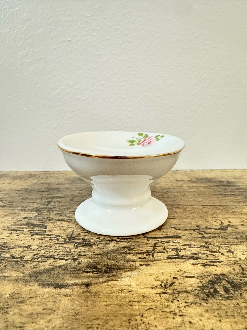 Martha Stewart Rose Bathroom Set | Soap Dish & Toothbrush Holder - Picture 11 of 14